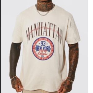 Boohoo Men’s oversized tee size M